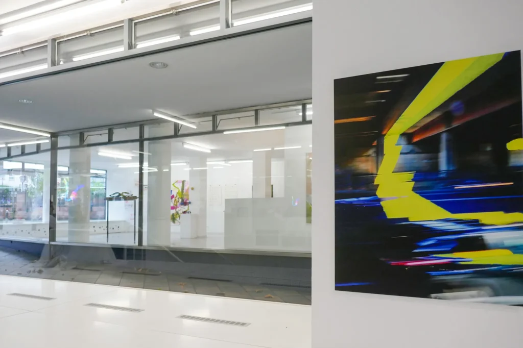 Ausstellung In Between