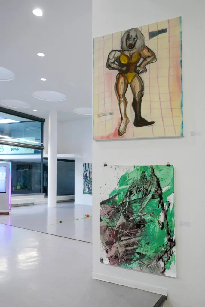 Ausstellung In Between