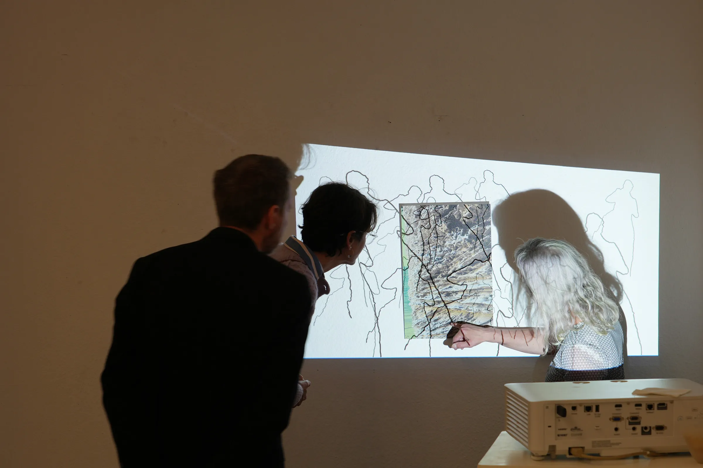 Ausstellung Cure and Care